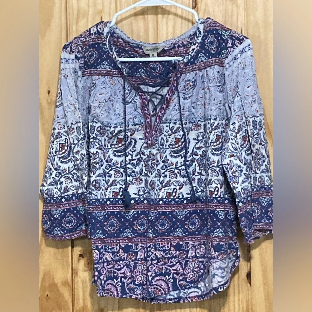 Lucky Brand size M boho-style 3/4 sleeve top with lace-up neckline - Picture 1 of 6